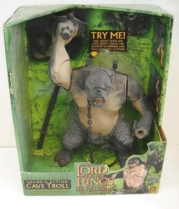 LOTR HERR DER RINGE TOYBIZ TOY BIZ GRÜNE BOX HÖHLE TROLL SOUND & ACTIONFIGUR NEU IM KARTON - Bild 1 von 16