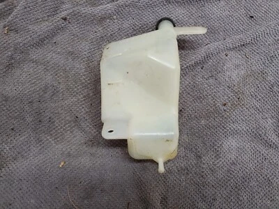 Garrafa de líquido de arrefecimento Suzuki Boulevard C50 VL800 2007 - Imagem 1 de 3