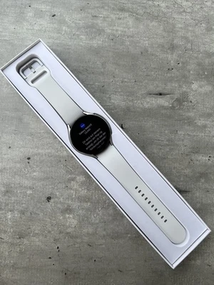 Samsung Galaxy Watch 5 44mm LTE mit Armband Smartwatch Bluetooth GPS - Bild 1 von 4