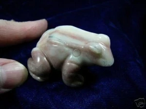 (Y-FRO-703) FROG frogs PINK gem stone gemstone CARVING figurine - Picture 1 of 1