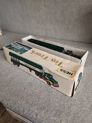Camión cisterna de gasolina vintage 1977 original Hess #1 con caja e inserto Foto 1 de 4