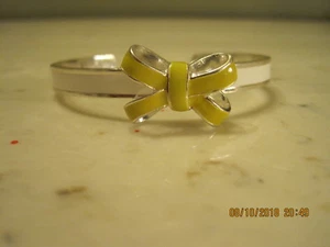 Pulsera Vera Bradley lazo amarillo venta al por menor $38,00 - Imagen 1 de 5