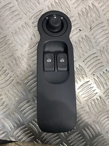 RENAULT MODUS FENSTERHEBERSCHALTER VORNE FAHRERSEITE 8200277631 #10 Bj 2005 - Bild 1 von 4