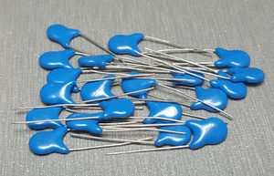 5/10/20Pcs 82pF 1KV High Voltage Ceramic Capacitor 4.5mm Pitch - Picture 1 of 4