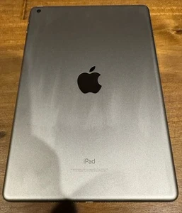 Apple iPad 6th Gen 32GB Space Gray 9.7" A1893 MR7F2LL/A WiFi Only - Picture 1 of 5