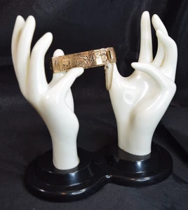 Pulsera vintage Elizabeth Morrey grabada en tono dorado - Imagen 1 de 18