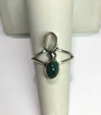 Sterling Silver Genuine Malachite & Pearl Shell Accent Band Ring Size 6.75 - Image 1 of 4