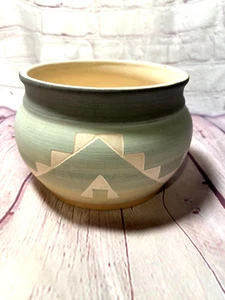 Native American Pottery Handmade Signed B. Starboy LP-13 Ombre Colors Geometric - Picture 1 of 9