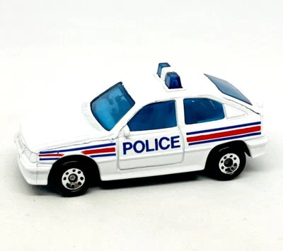 Matchbox International 8 Vauxhall Astra GTE Police in white, blue stripes mint! - Image 1 of 3
