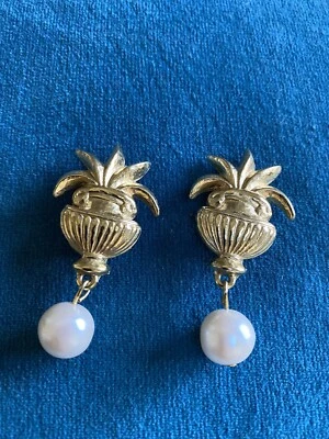 Pendientes colgantes Givenchy urna griega perlas RUNWAY tono dorado vintage años 80 Foto 1 de 4