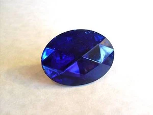 VINTAGE CHUNKY OBLONG DIAMOND FACATED DARK BLUE GLASS SCARF CLIP VINTAGE FAB - Picture 1 of 8
