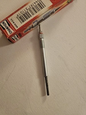 4XNEW GLOG PLUGS CHAMPION MADE IN GERMANY FOR  VW 2.0TDI 16V CH702 N10579802 - Image 1 of 4