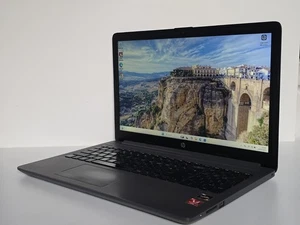 HP 255 G7 Laptop 15.6" AMD Ryzen 5 2500U 8GB Ram 256GB Nvme Windows 11 Pro - Picture 1 of 9