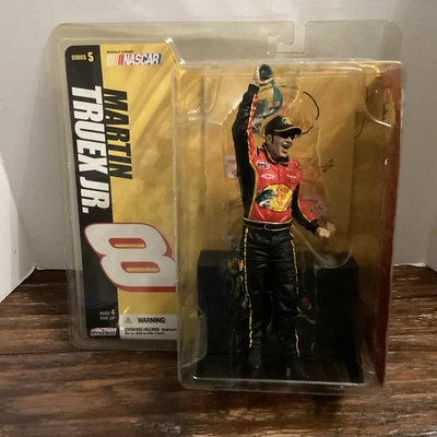 Figura de acción McFarlane NASCAR 2005 Martin Truex Jr Bass Pro Stand Series 5 Foto 1 de 3