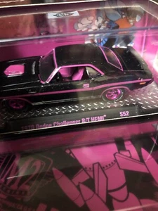 M2 MACHINES AUTOCLUB BOX #19 DODGE CHALLENGER IN HAND - Picture 1 of 3