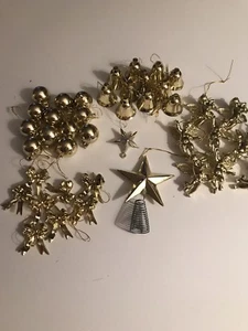 Lot 42 Vintage Christmas Plastic Mini Ornaments Angels Bells - Picture 1 of 10