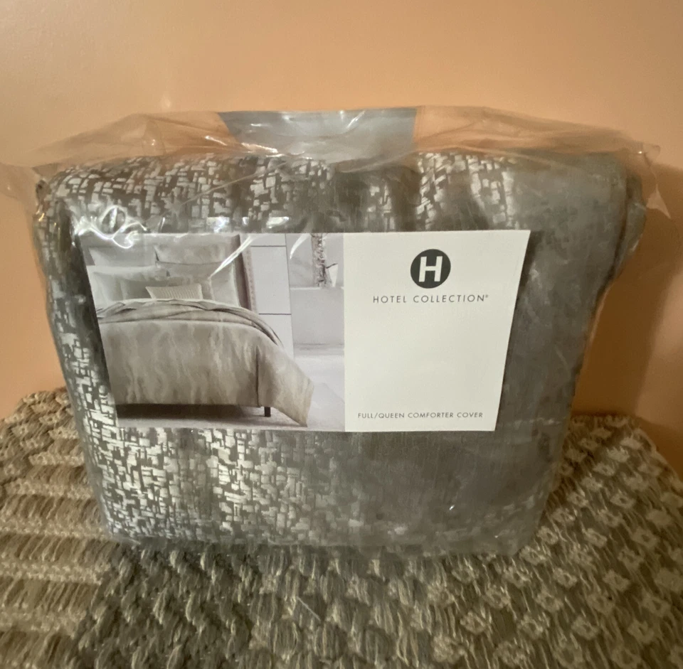 Hotel Collection Terra Full / Queen Duvet Cover Grey and Taupe