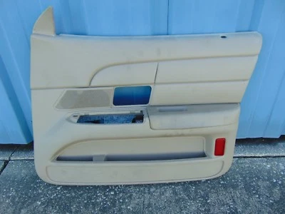 CROWN VICTORIA PASSENGER SIDE FRONT DOOR PANEL PARCH 4W73-5400023-BB3BJC 1982 Foto 1 de 4