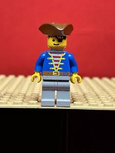 Lego Pirates Minifigure Pirates Shirt sword Custom Tricorne Triangle hat - Picture 1 of 2