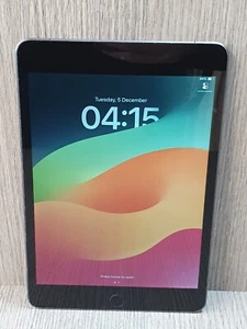 A2124 Apple iPad 5th Gen. 64GB, Wi-Fi, 7.9in - Space Grey Grade C EF0801 - Picture 1 of 5