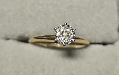 Anillo de compromiso/racimo de diamantes de oro amarillo de 10 k talla 7 marcado EW #2 Foto 1 de 4