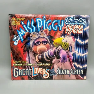 Muppets 1982 Miss Piggy Kermit Wandkalender Great Lovers Silver Screen SEALED - Bild 1 von 6