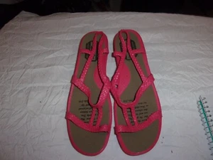 Sandalias rosadas Happy Feet talla 8 para mujer - Imagen 1 de 3
