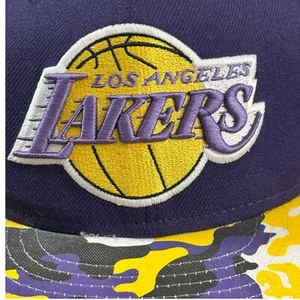 LA Lakers Fitted Cap Mütze 7,5 lila gelb Camo Bill NBA New Era 59FIFTY HWC - Bild 1 von 11