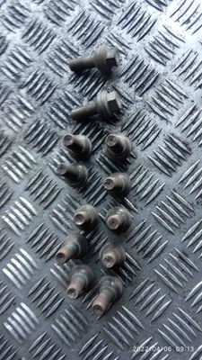 MERCEDES-BENZ SPRINTER 3-t 906 Juego de tornillos de rueda 2.10 Diesel 120kw 2011 14481308 Foto 1 de 2