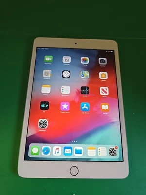 Apple iPad Mini 3rd Gen - 16GB - Silver - A1599 - Poor Battery.  (DK787) - Image 1 of 4
