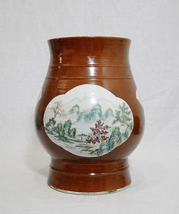 Chinese Monochrome Brown Base With Famille Rose Porcelain Vase M514 - Picture 1 of 9