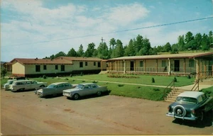 Vintage 1961 Pine Lodge Glorieta Baptist Assembly alte Autos New Mexico Postkarte - Bild 1 von 2