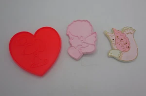 3 Vintage Hallmark Valentine's Cookie Cutters Cupid Dove Snoopy - Picture 1 of 8