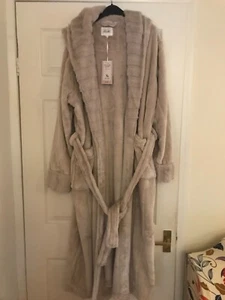 TU Longer Length Natural Dressing Gown Size Large - Picture 1 of 5