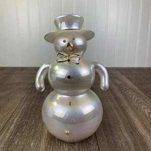 Estatuilla de muñeco de nieve de vidrio perlado y dorado artesanal Living Quarters 8" - Imagen 1 de 9