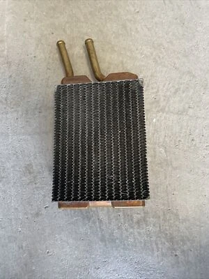 Núcleo de calefacción para Ford Escort Mercury Lynx 1981 sin aire acondicionado E1EH-18476-BA Foto 1 de 4