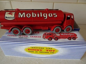 DINKY MECCANO FODEN 14 TON MOBILGAS TANKER - Picture 1 of 7