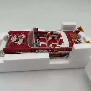 Betty Boop Hot Red Betty's 57 Chevy convertibile pressofusa Danbury nuova di zecca nuova - Foto 1 di 5