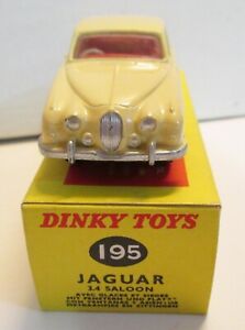 Dinky Toys 195 Jaguar 3.4 Mk11 Saloon,     ''original''