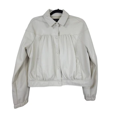Chaqueta Bomber Colección Bagatelle Mujer Mediana Crema Femenina Imitación Cuero Foto 1 de 4