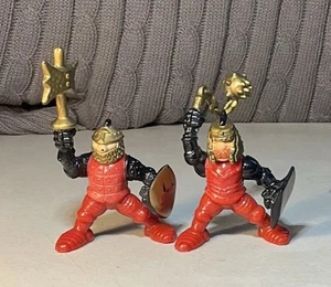 Fisher Price Great Adventures Vintage BLACK RED KNIGHTS Actionfiguren 2,5" - Bild 1 von 4