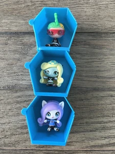 Mattel Monster High Minis Season 2 SPORTY MONSTER Ghouls Konvolut (3) mit Särgen - Bild 1 von 5