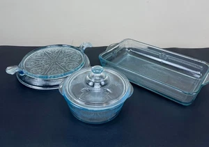 Lot 3 Fire King Blue Sapphire Glass Casseroles & Trivet Vintage Anchor Hocking - Picture 1 of 17