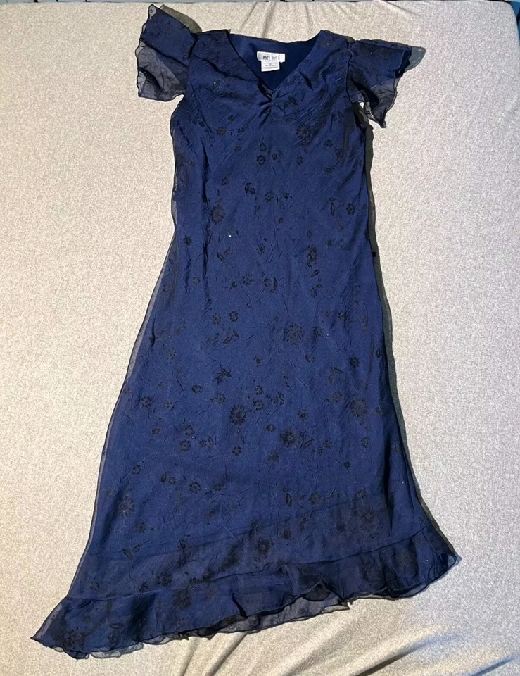 Vestido Formal De Colección Amy Byer Niñas Jóvenes Talla 16 Azul Oscuro Bordado En Capas  Foto 1 de 4