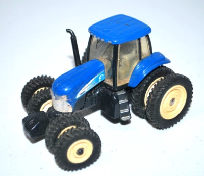 New Holland T8050 Die Cast Model 1/64 Scale Tractor Dual  Wheels Blue. - Image 1 of 4