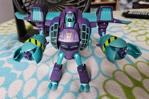 Transformers ANIMATED Lugnut Voyager 2009 Cover