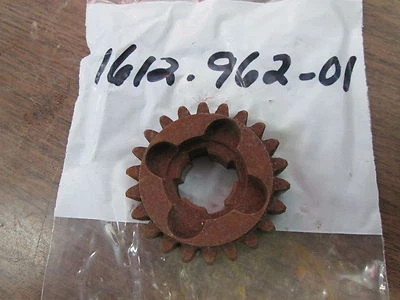 Nuevo de Lote Antiguo Husqvarna 22T Tercera Rueda de Engranaje 1968 250 360 250cc 360cc Motocross 16 12 962 01 Foto 1 de 3