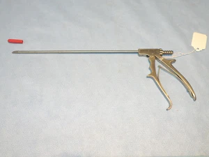 WOLF 4mm x 24cm Arthroskopische / Laparoskopische 2mm Locher, Modell 8792.681 - Bild 1 von 3