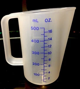 Tupperware NEW USA VINTAGE Measuring Pitcher with "BLUE" MEASURES #1669 - Picture 1 of 7