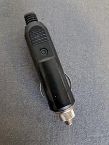 Enchufe universal para toma de corriente 12 voltios L003 - Imagen 1 de 3